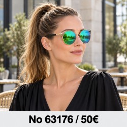 Γυναικεία γυαλιά ηλίου 63176 με χρυσαφί σκελετό και πράσινους τιρκουάζ φακούς καθρέφτη — φορεμένα από μοντέλο, λήψη 2